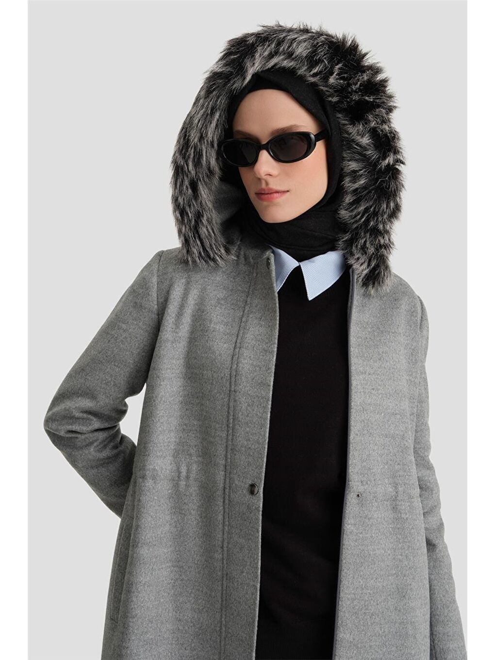 Kapüşonu Kürklü Kaban 24K7616 Gri-3