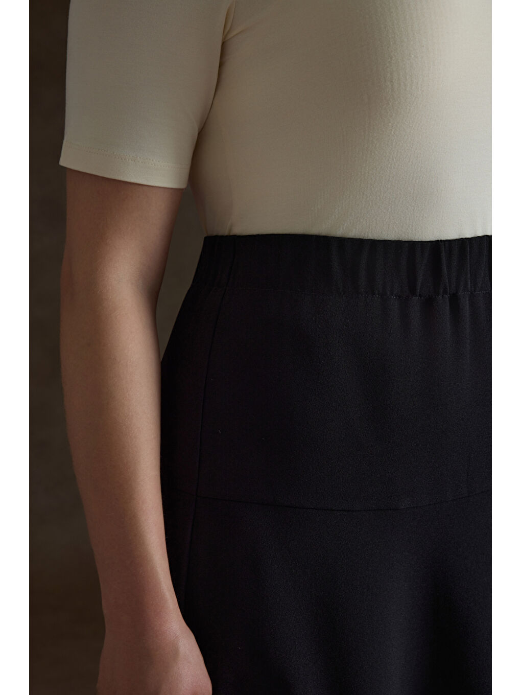 Siyah Beli Lastikli Etek-4