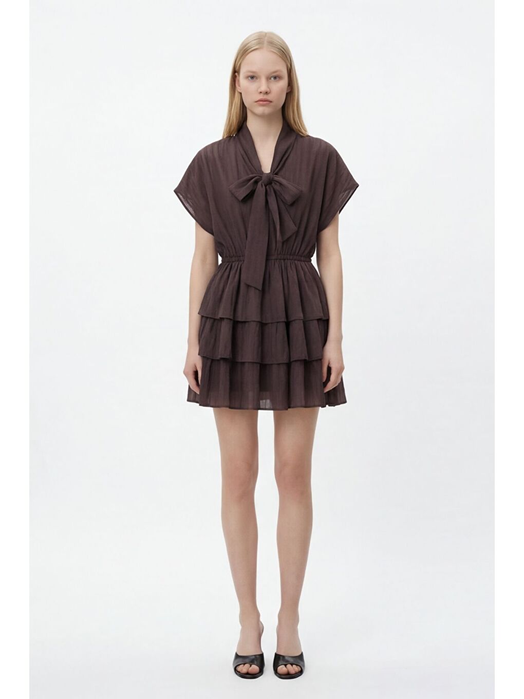 Fular Yaka Fırfırlı Mini Elbise Kahverengi-2