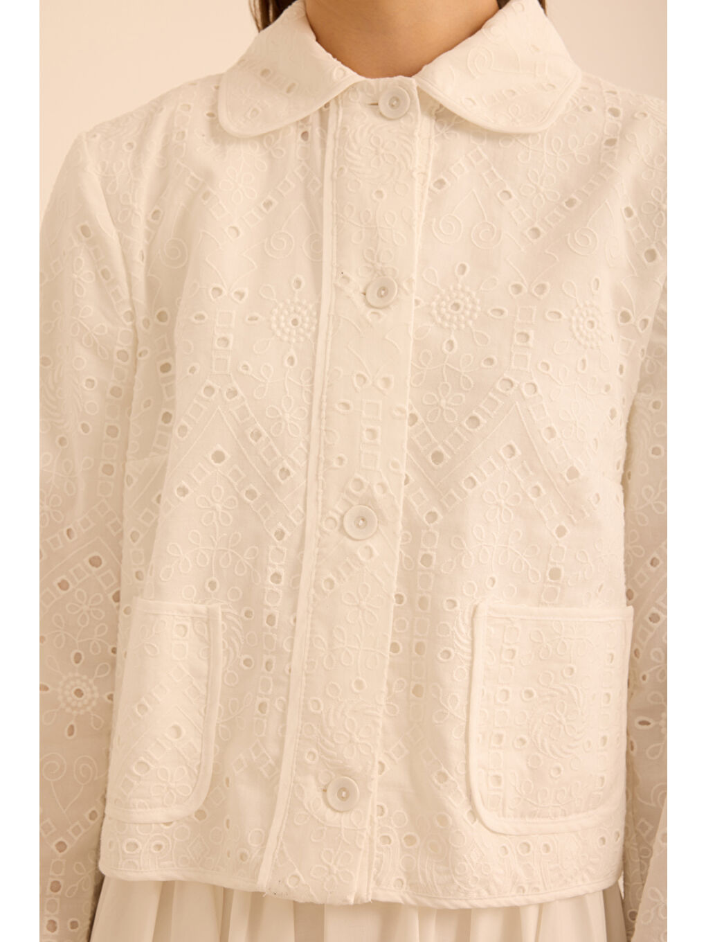 Ekru Pamuk Brode Kısa Ceket-5