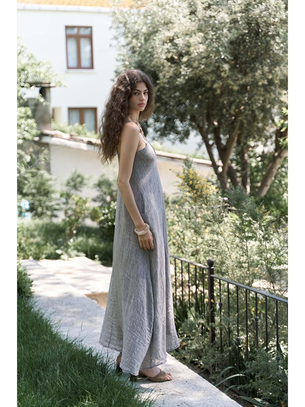 Kahverengi Cinas Askılı Uzun Kahve Keten Elbise-1