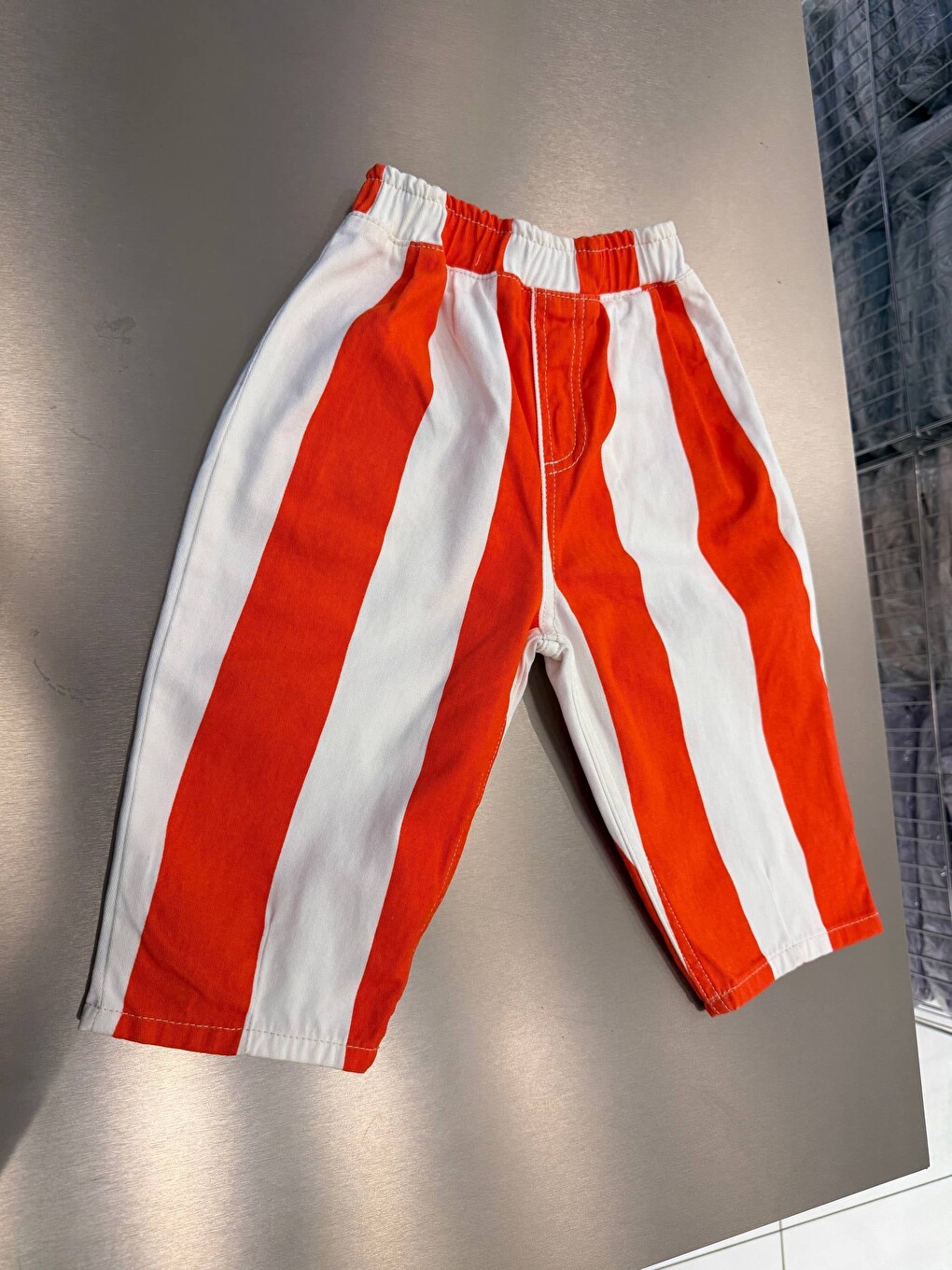 Çocuk Kırmızı Beyaz Çizgili Beli Lastikli Pantolon-3