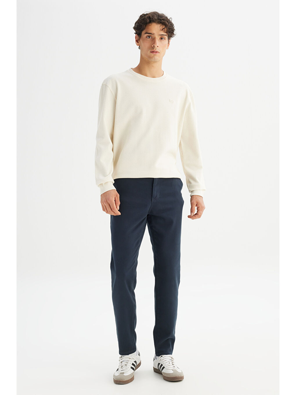 Bej %100 Pamuk Regular Fit Normal Kesim Bisiklet Yaka Patch Logo Siyah Sweatshirt-1