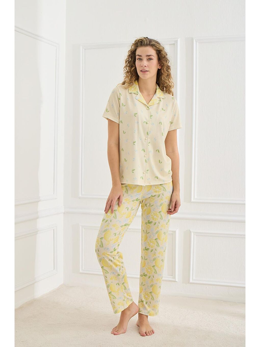 Kadın Limon Desenli Polo Yaka Elastanlı Süprem Pijama Takım | Sarı 70110-856