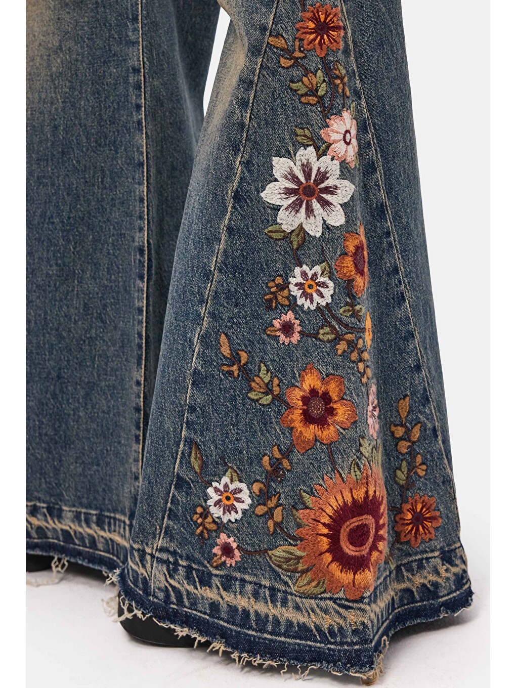 Mavi Kadın Tint 4w6-8 Flare Fit Komfort Kumaş Nakış Tasarım Denim Jean-2