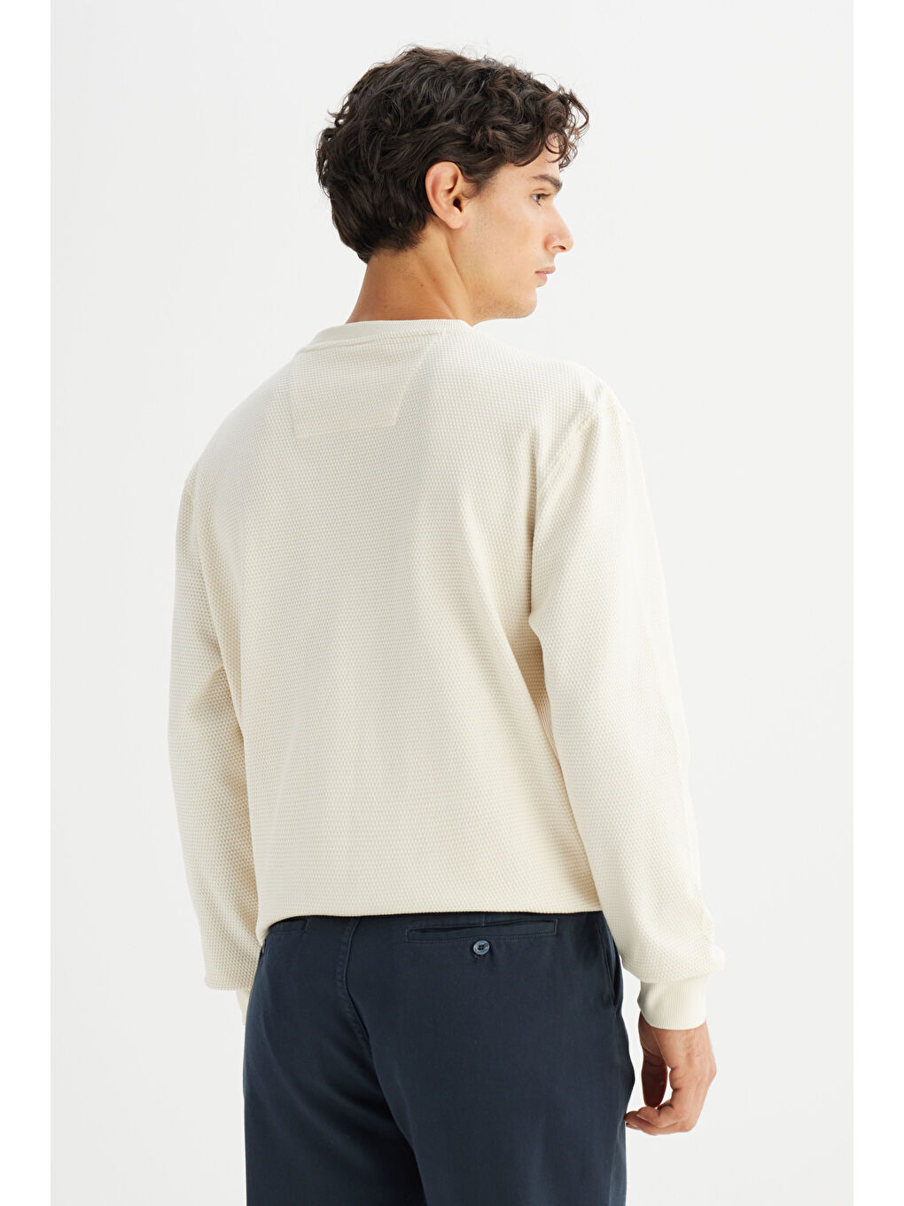 Bej %100 Pamuk Regular Fit Normal Kesim Bisiklet Yaka Patch Logo Siyah Sweatshirt-4