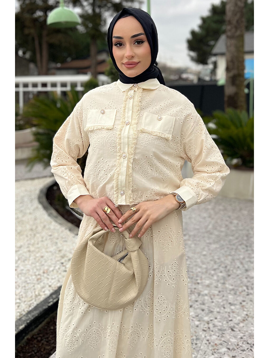 Bej Kadın Püskül Detaylı İnci Düğmeli Fistolu Tesettür Gömlek Etek İkili Takım-2