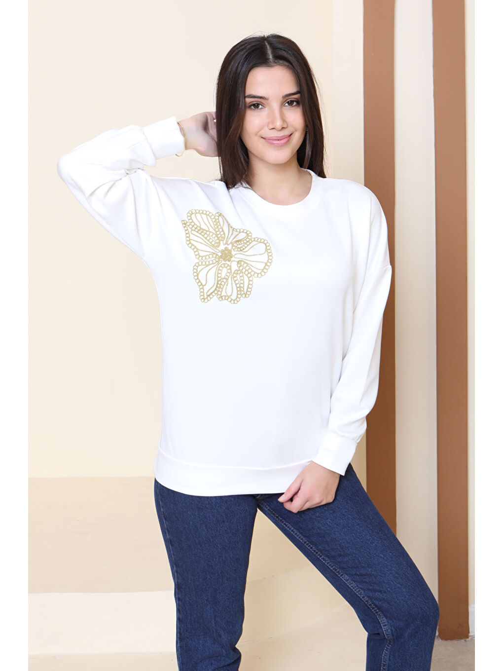Omuz Çiçek Nakışlı Modal Sweatshirt Beyaz - 27883-BEYAZ