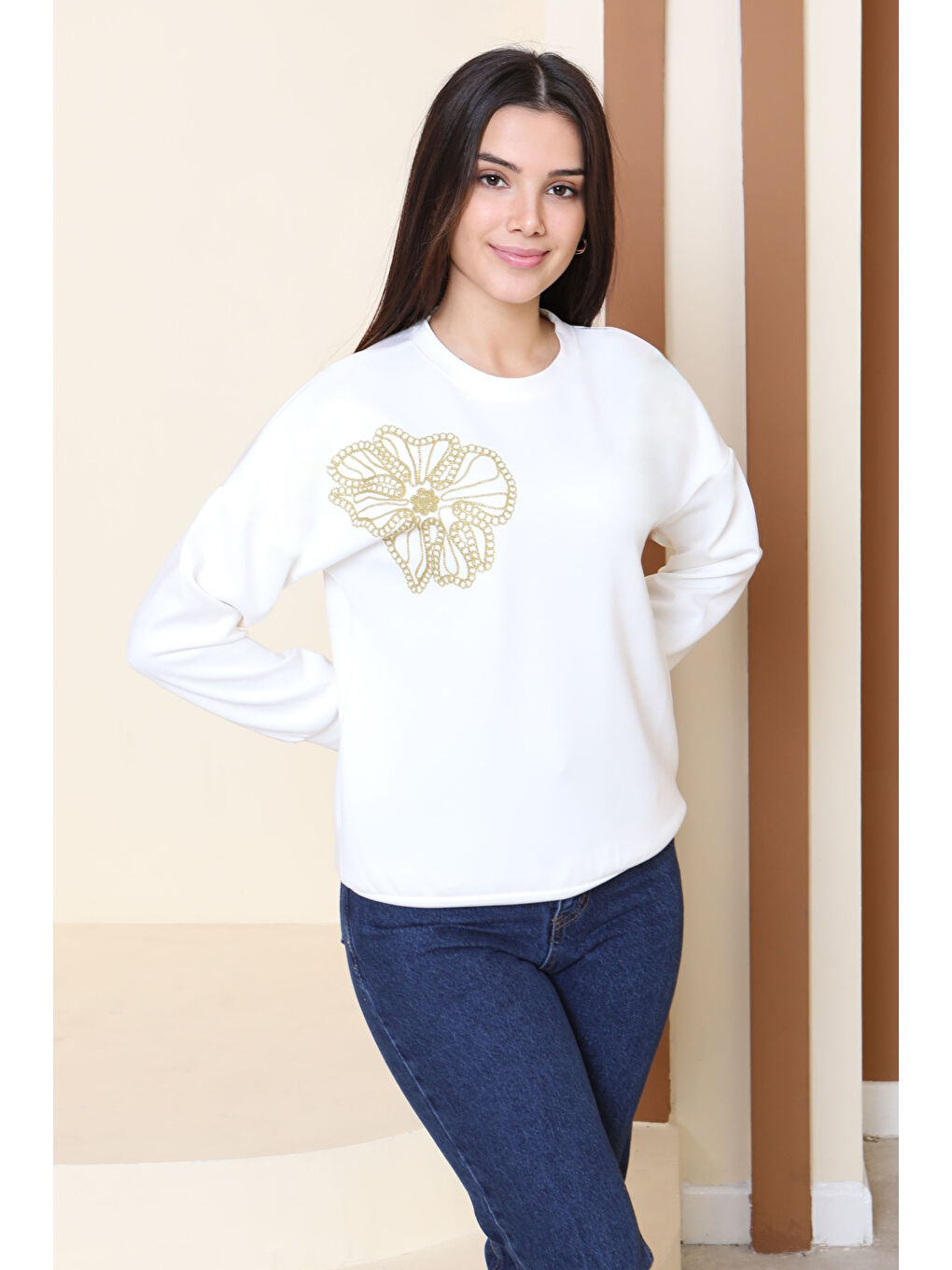 Omuz Çiçek Nakışlı Modal Sweatshirt Beyaz - 27883-BEYAZ-1