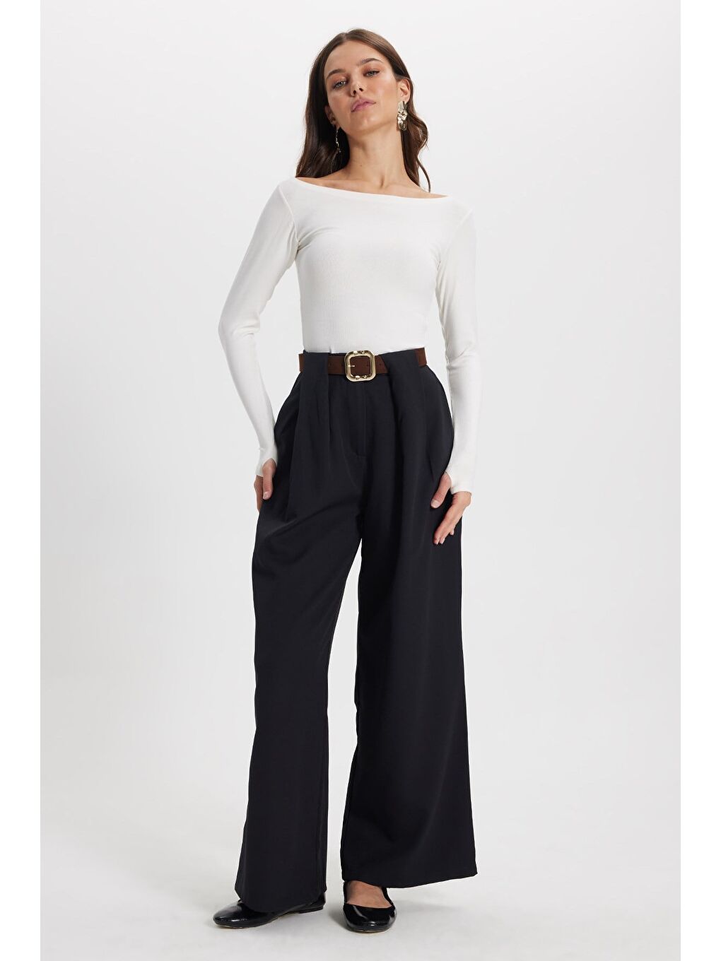 Kadın Slim Fit Dar Kesim Pamuklu Kayık Yaka Uzun Kollu Beyaz Bluz-1