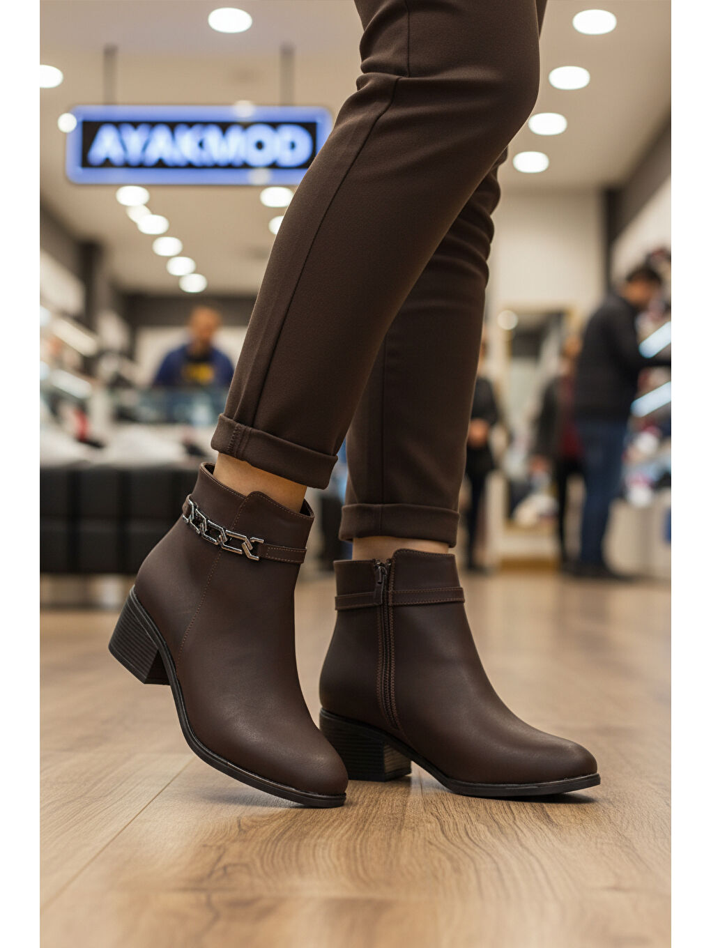 Kahverengi Kahve Zümrüt Fermuarlı Polarlı Kadın Topuklu Bot 325131 Z-2