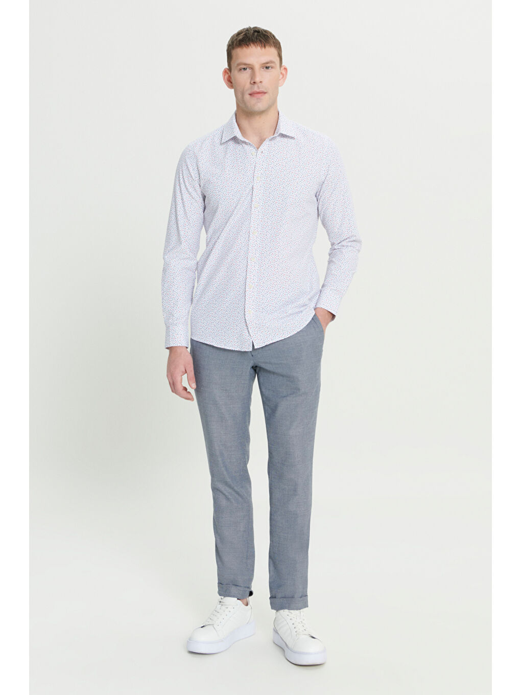 Erkek Beyaz Kırmızı Pamuklu Slim Fit Dar Kesim Klasik Yaka Baskılı Gömlek-8