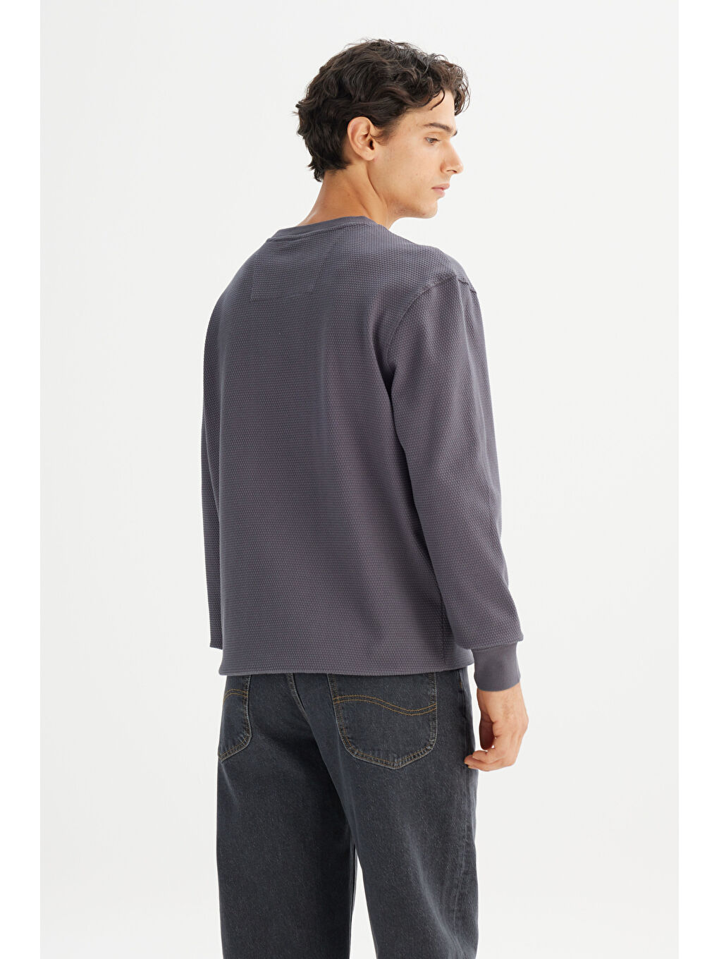 Gri %100 Pamuk Regular Fit Normal Kesim Bisiklet Yaka Logo Detaylı Sweatshirt-4