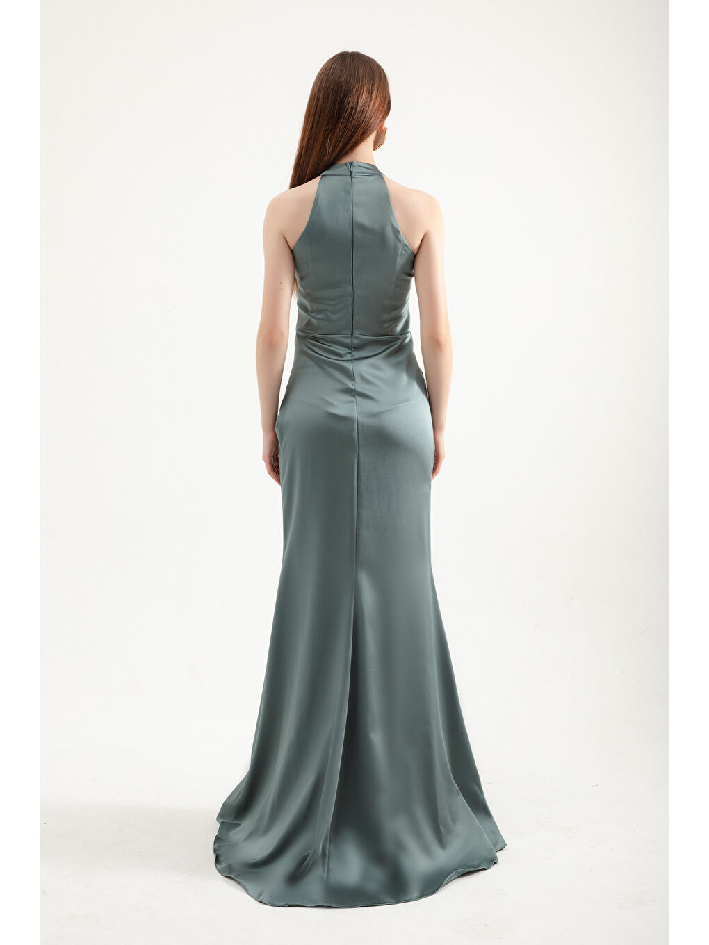 Mavi Kadın Firuze Halter Yaka Yırtmaçlı Uzun Saten Abiye Elbise-4