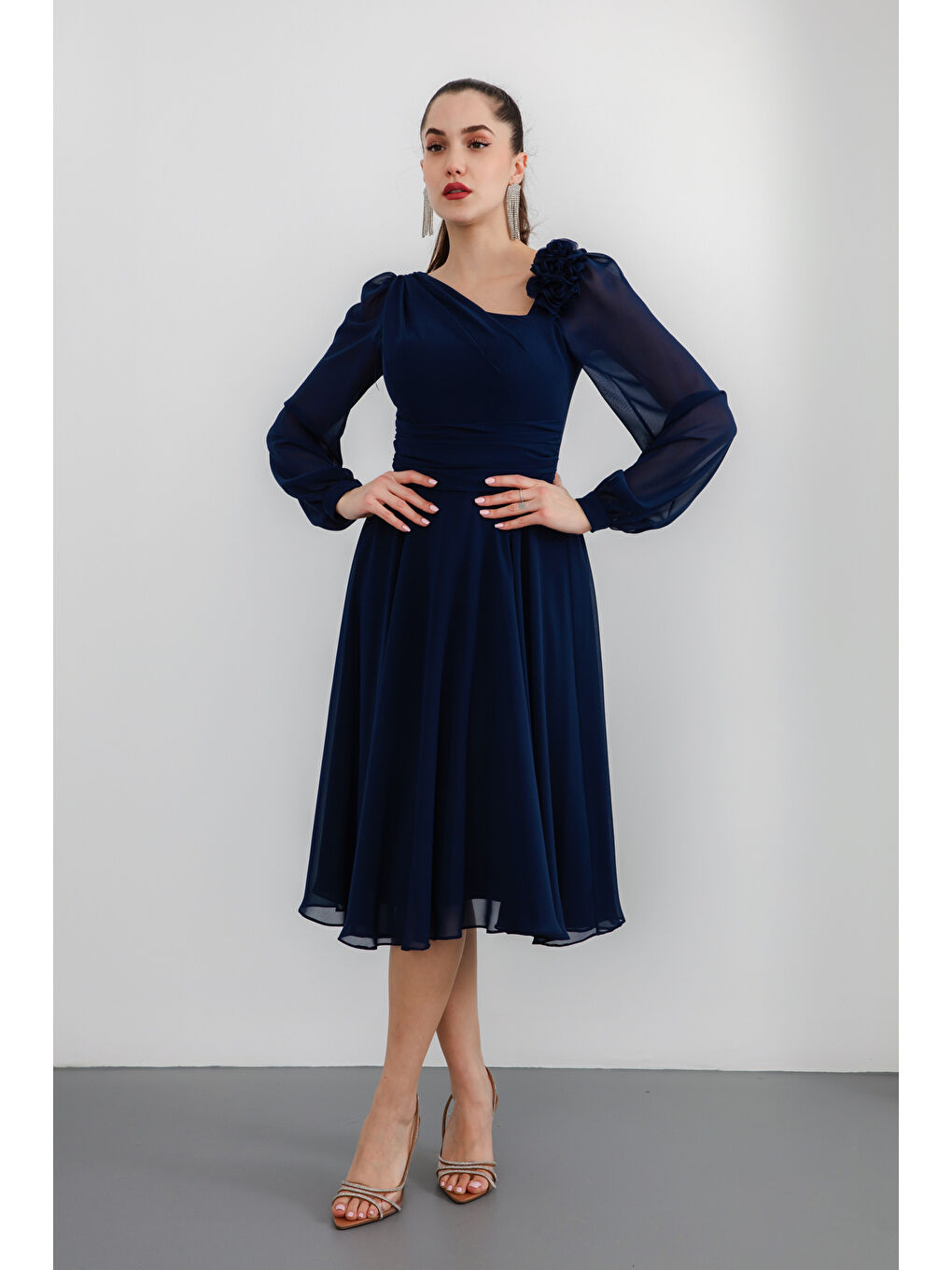 Kadın Lacivert Çiçek Detaylı Midi Abiye Elbise-2