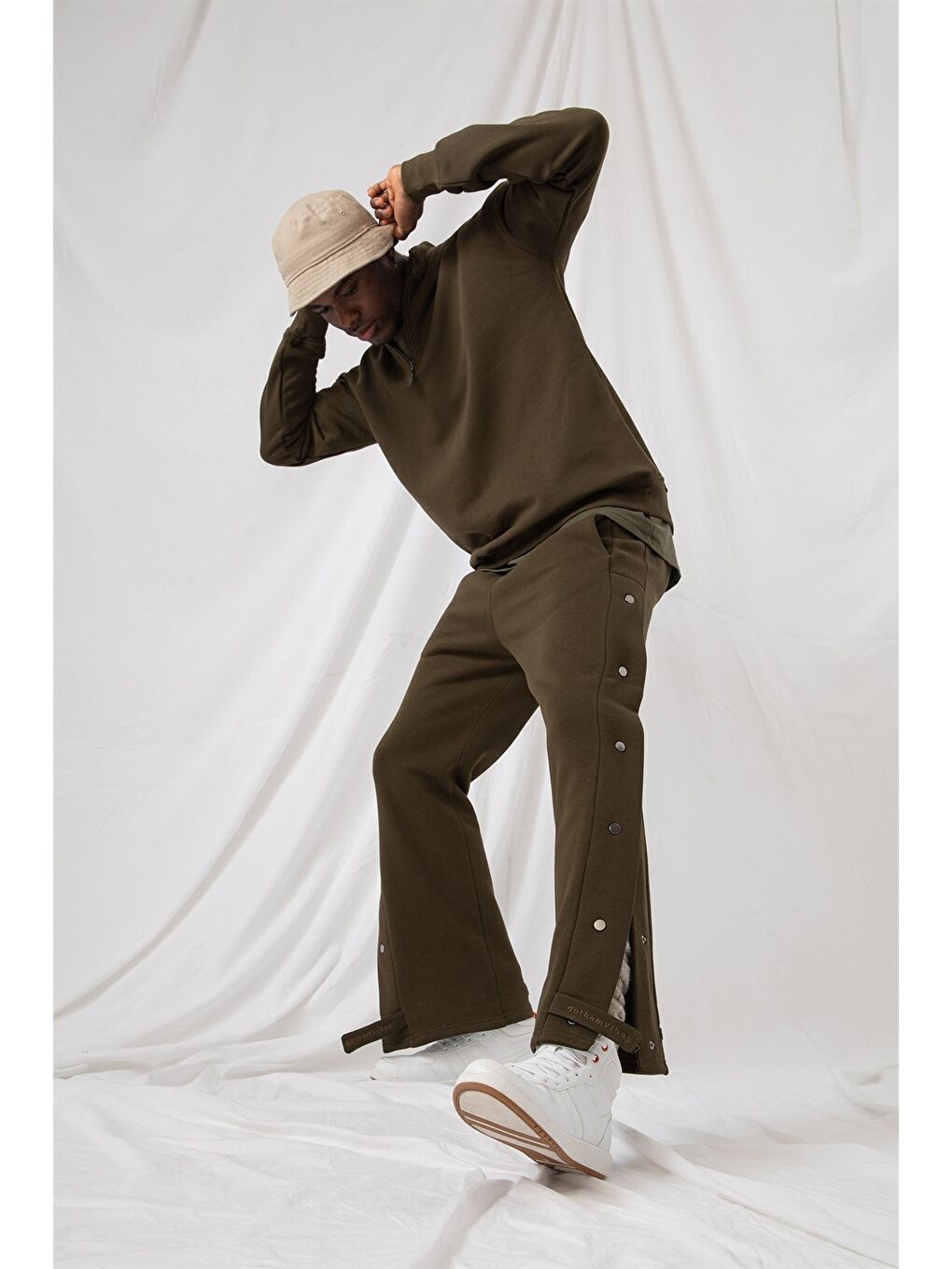 Kırmızı Kadın Kısa M.M. Haki T-Shirt-4