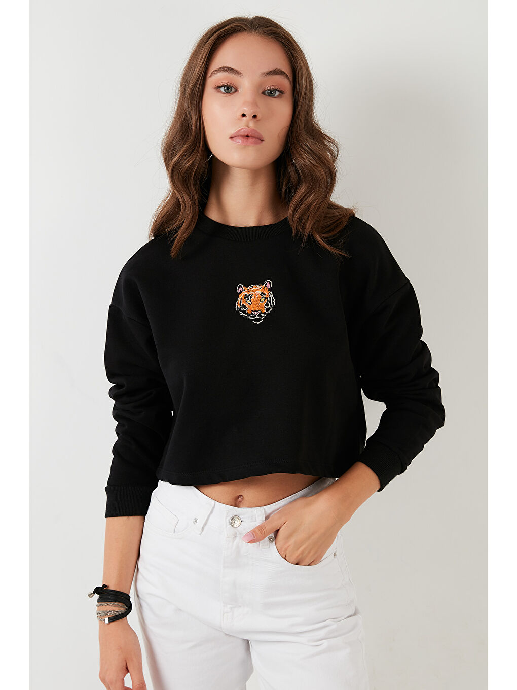 Siyah Baskılı Bisiklet Yaka Pamuklu Crop Sweat 601MS1342-1