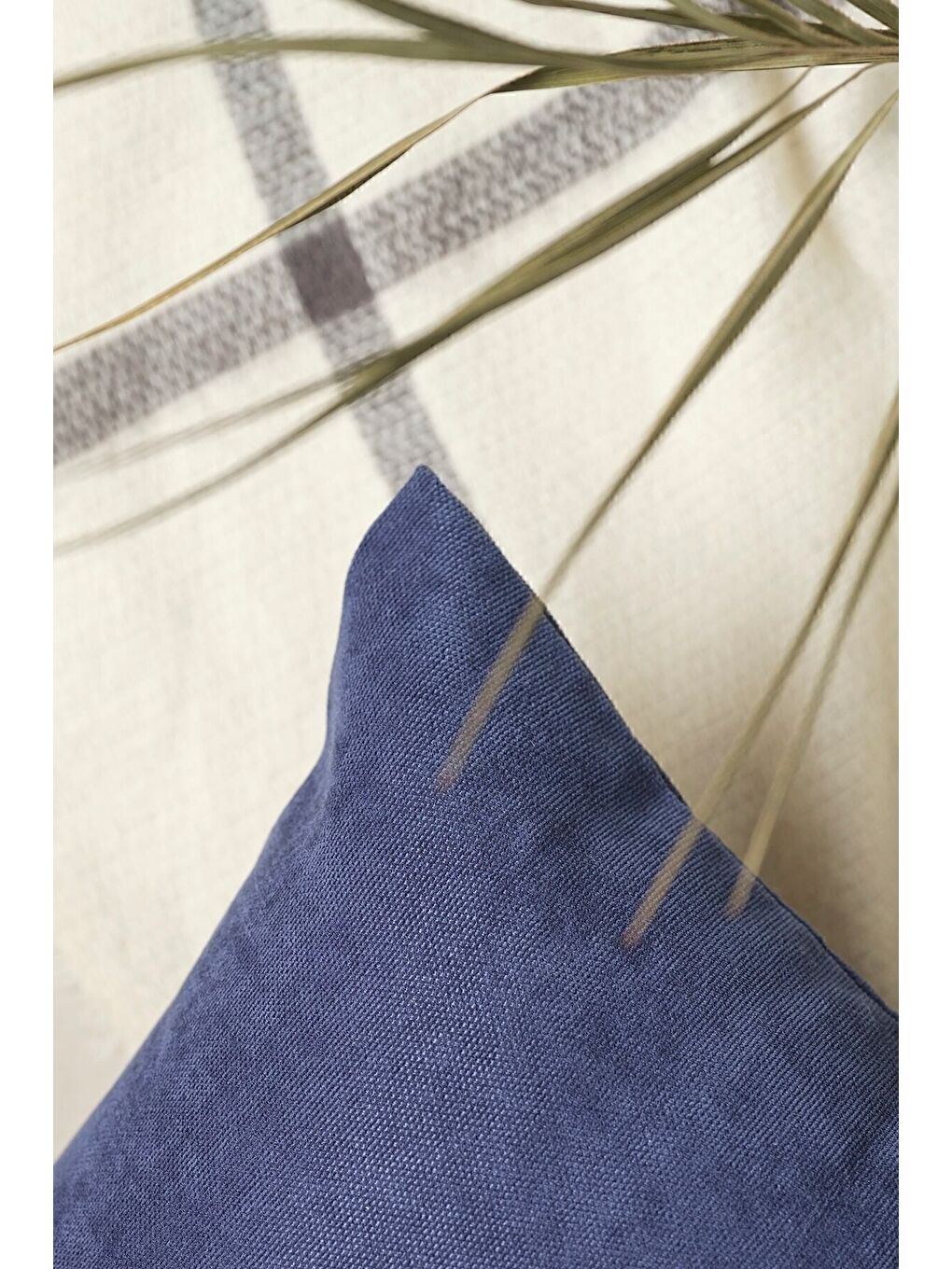 Panoroma Süet Dokulu Düz Punch (Panç) İçin Uygun Lacivert 30x50 Dekoratif Kırlent Kılıfı-2