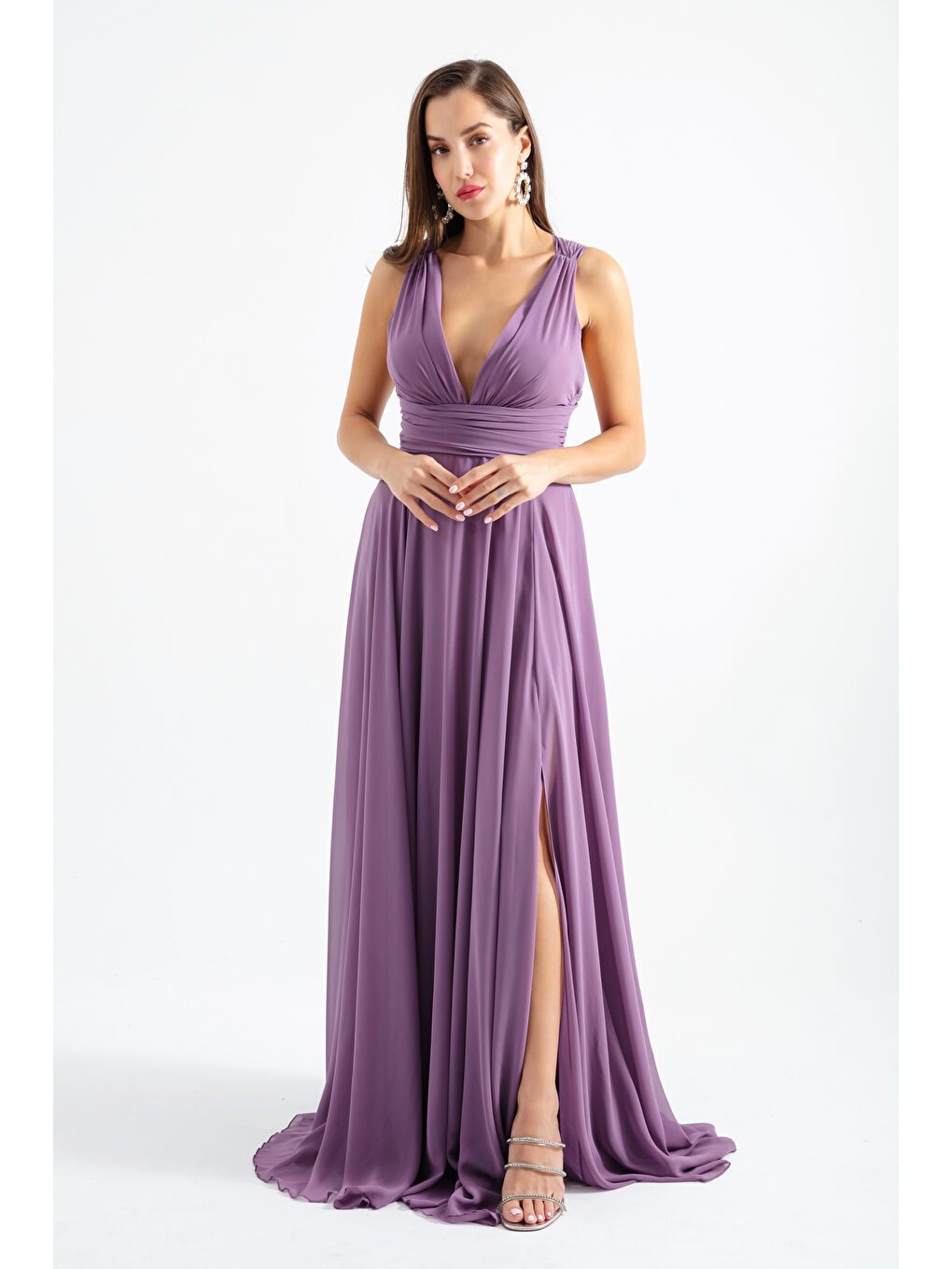 Lila Kadın Lavanta Sırtı Çapraz Askılı Yırtmaçlı Şifon Uzun Abiye Elbise