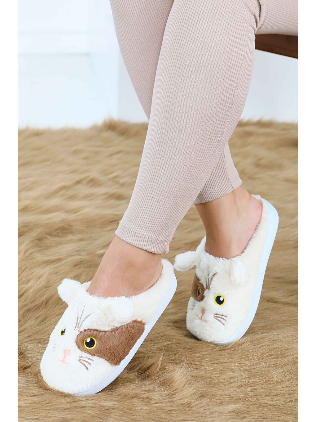 Ekru Kadın Krem Kedi İşleme Detaylı Ev Terliği - 27778-KREM-2