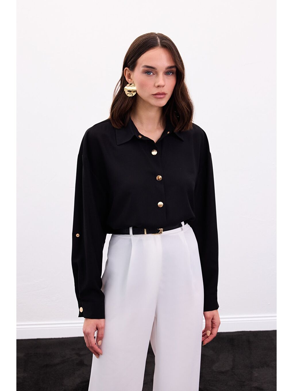 Çıtçıt Detaylı Gömlek - Siyah