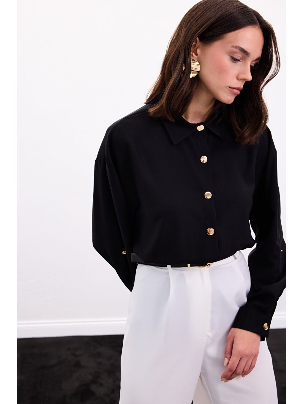 Çıtçıt Detaylı Gömlek - Siyah-2