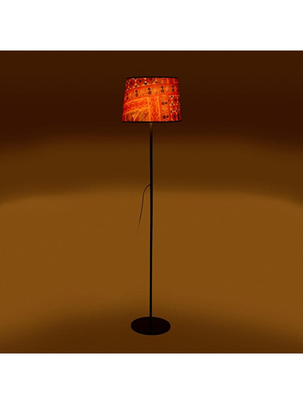 Karışık Lighting Metal Ayaklı Desenli Kumaş Başlık Lambader - Renkli - 150 cm-2