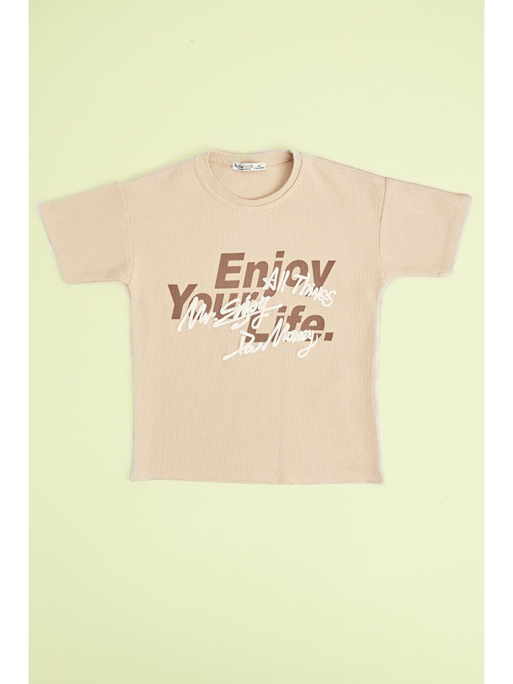 Bej Yazı Baskılı Petek Kumaş Erkek Çocuk Tişört