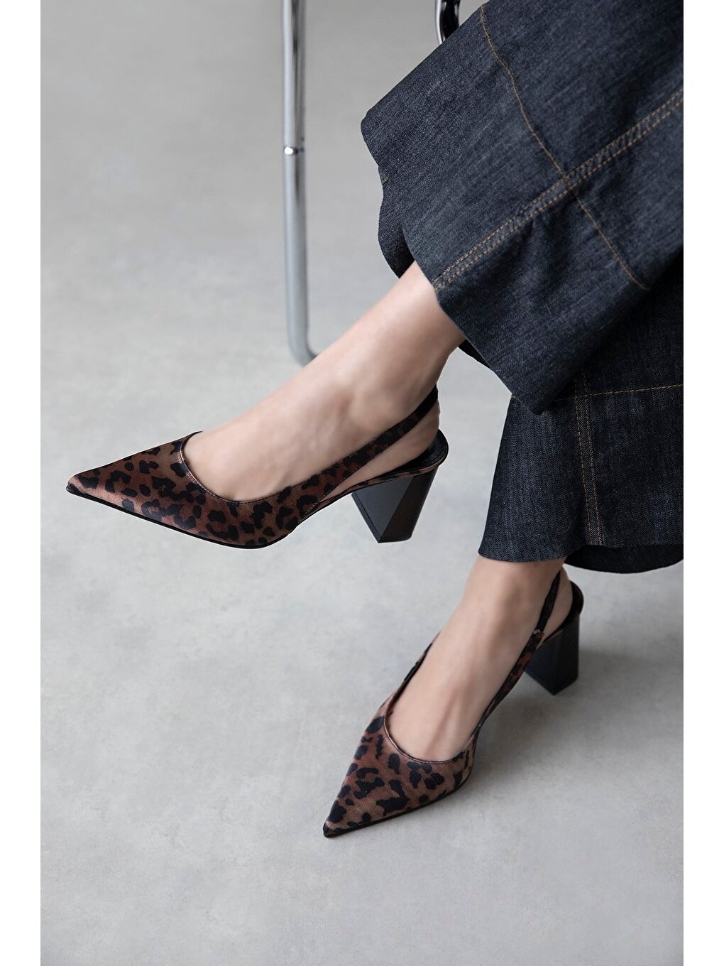 Kahverengi Vera Kadın Saten Topuklu Ayakkabı Leopar