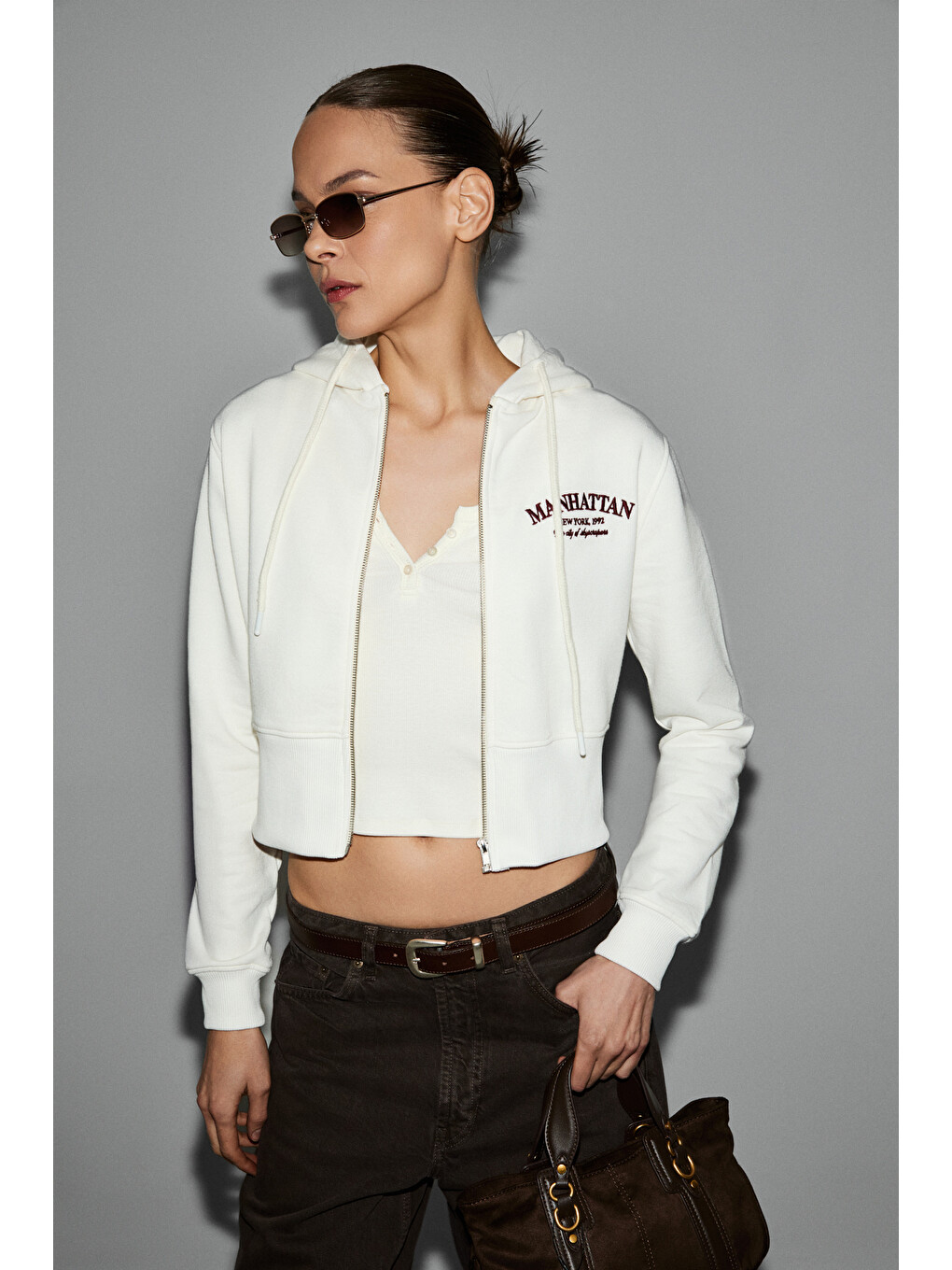 Iressıne Kadın Kapüşonlu Fermuarlı Uzun Kollu Regular Beyaz Sweatshirt-1
