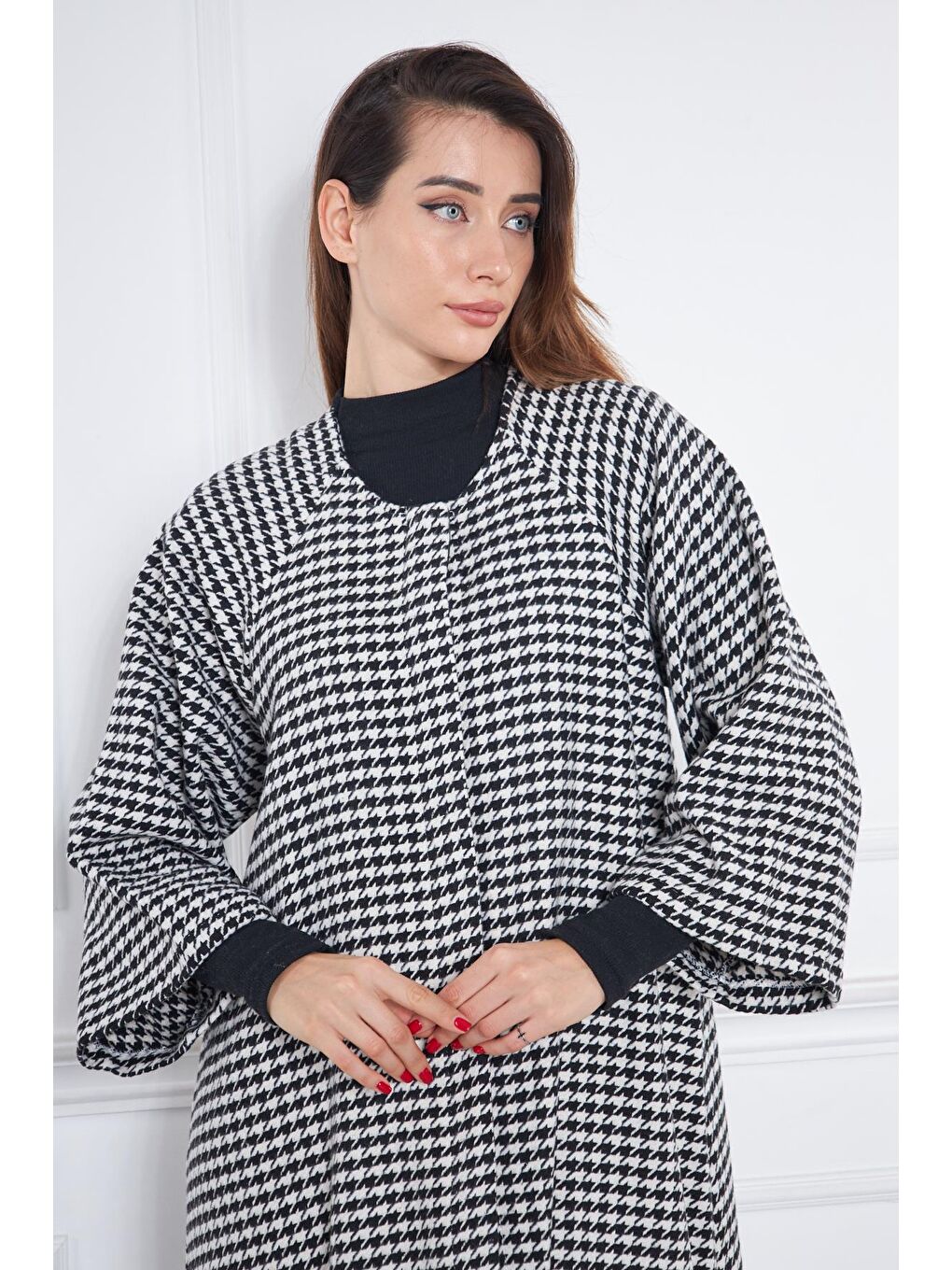 Beyaz Kadın Oversize Uzun Kol Kaşe Panço-1