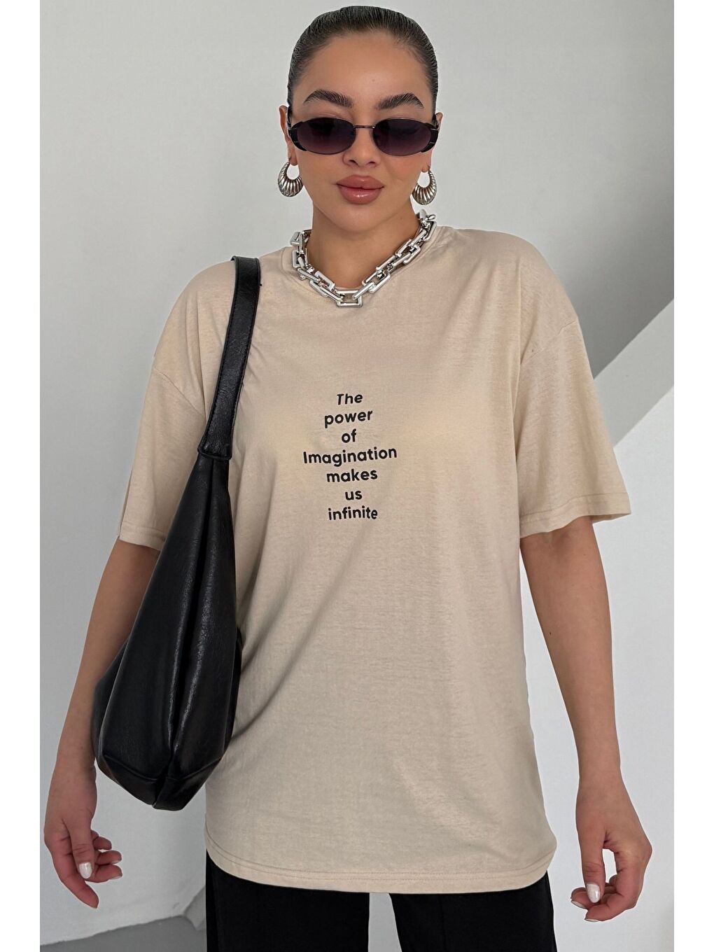 Kadın Bej Bisiklet Yaka The Power Yazılı Baskılı Oversize T Shirt-1