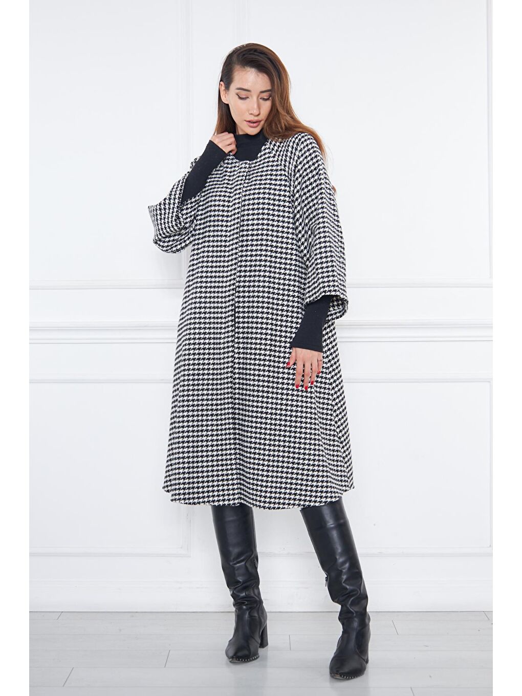 Beyaz Kadın Oversize Uzun Kol Kaşe Panço-3