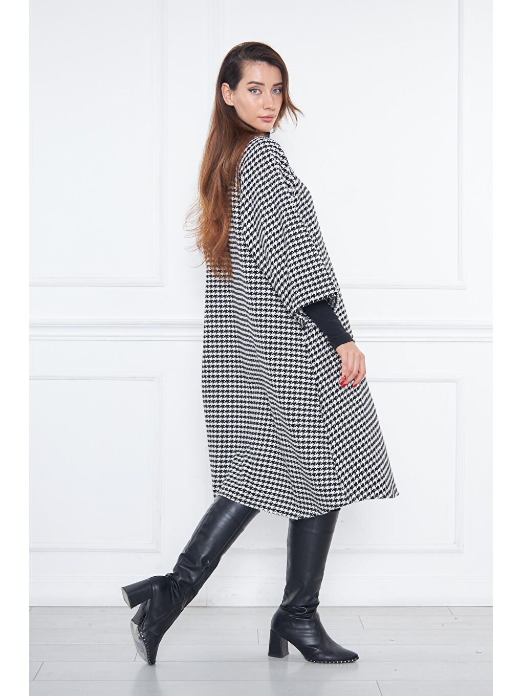 Beyaz Kadın Oversize Uzun Kol Kaşe Panço-4