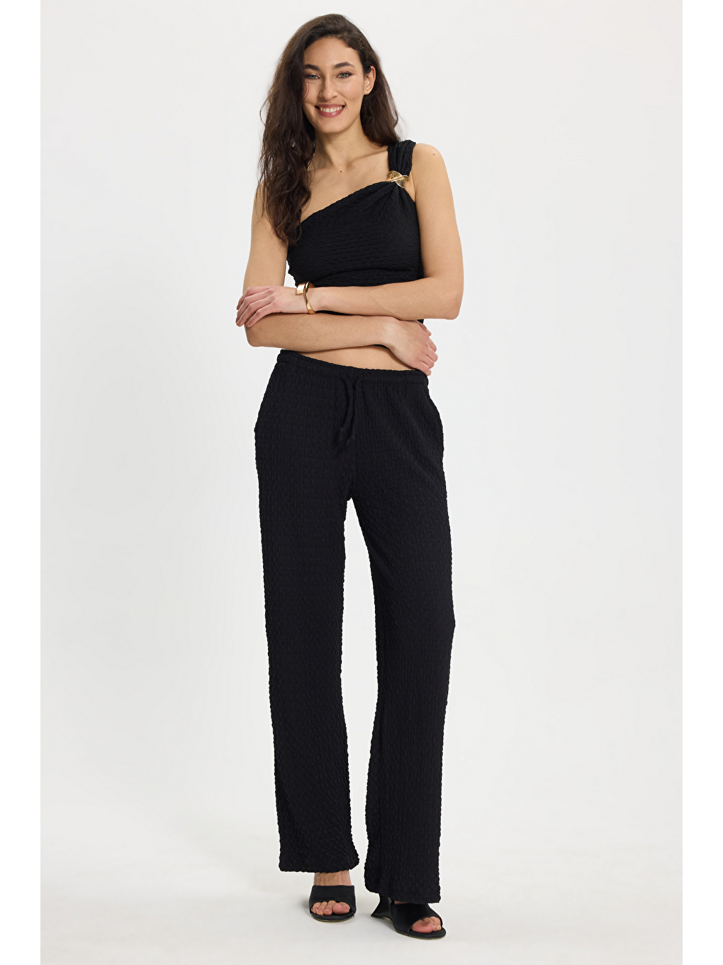 Kadın Slim Fit Dar Kesim Tek Omuz Tek Kol Doku Desenli Siyah Bluz-2
