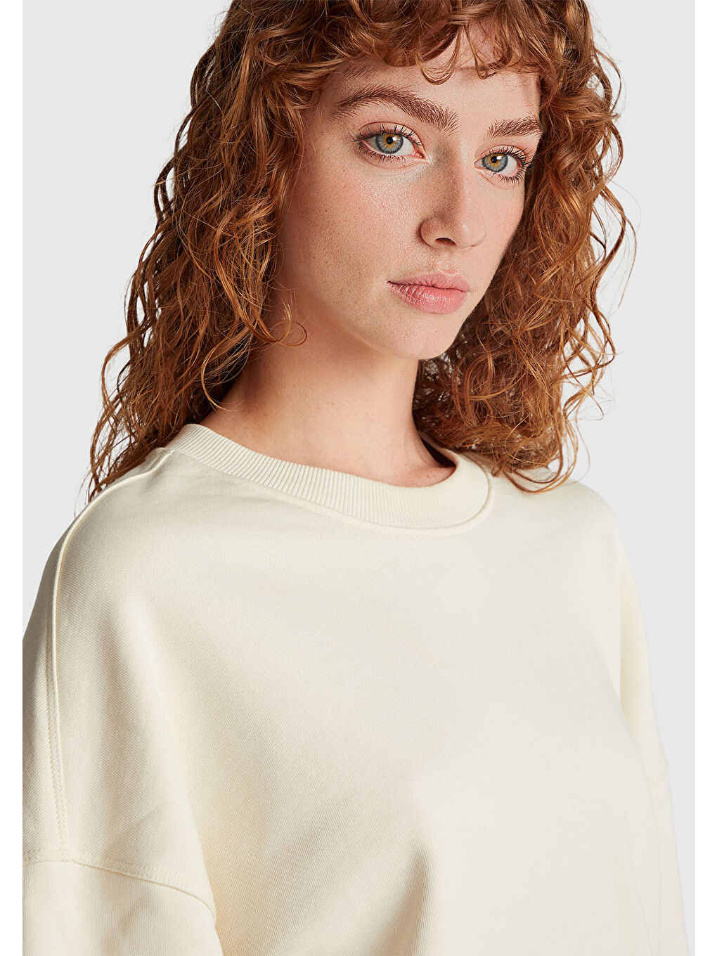 Ekru Kadın Krem %100 Pamuk Ribana Detaylı Bisiklet Yaka Sweatshirt-5