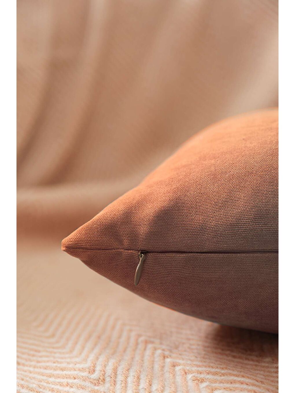 Panoroma Süet Dokulu Düz Punch (Panç) İçin Uygun Koyu Kahverengi 30x50 Dekoratif Kırlent Kılıfı-1