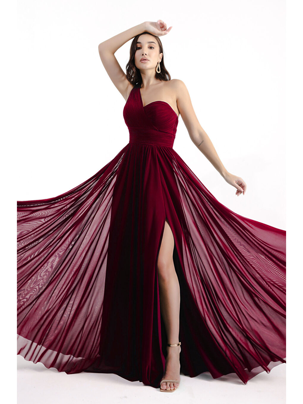 Kadın Bordo Tek Omuz Yırtmaçlı Uzun Abiye Elbise-2