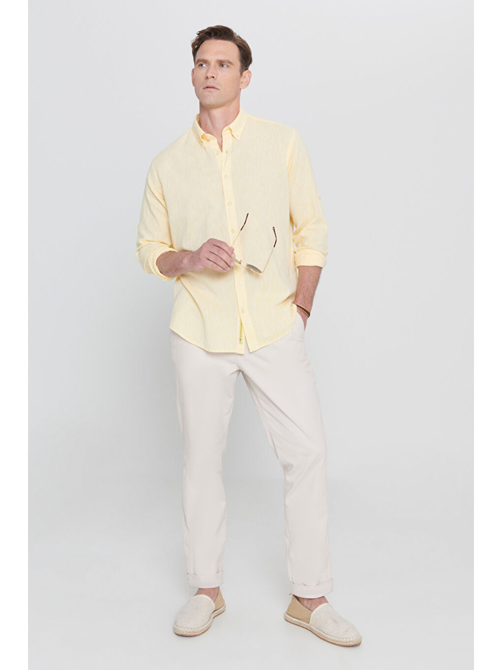 Erkek Sarı Comfort Fit Rahat Kesim Düğmeli Yaka Casual Keten Gömlek-1