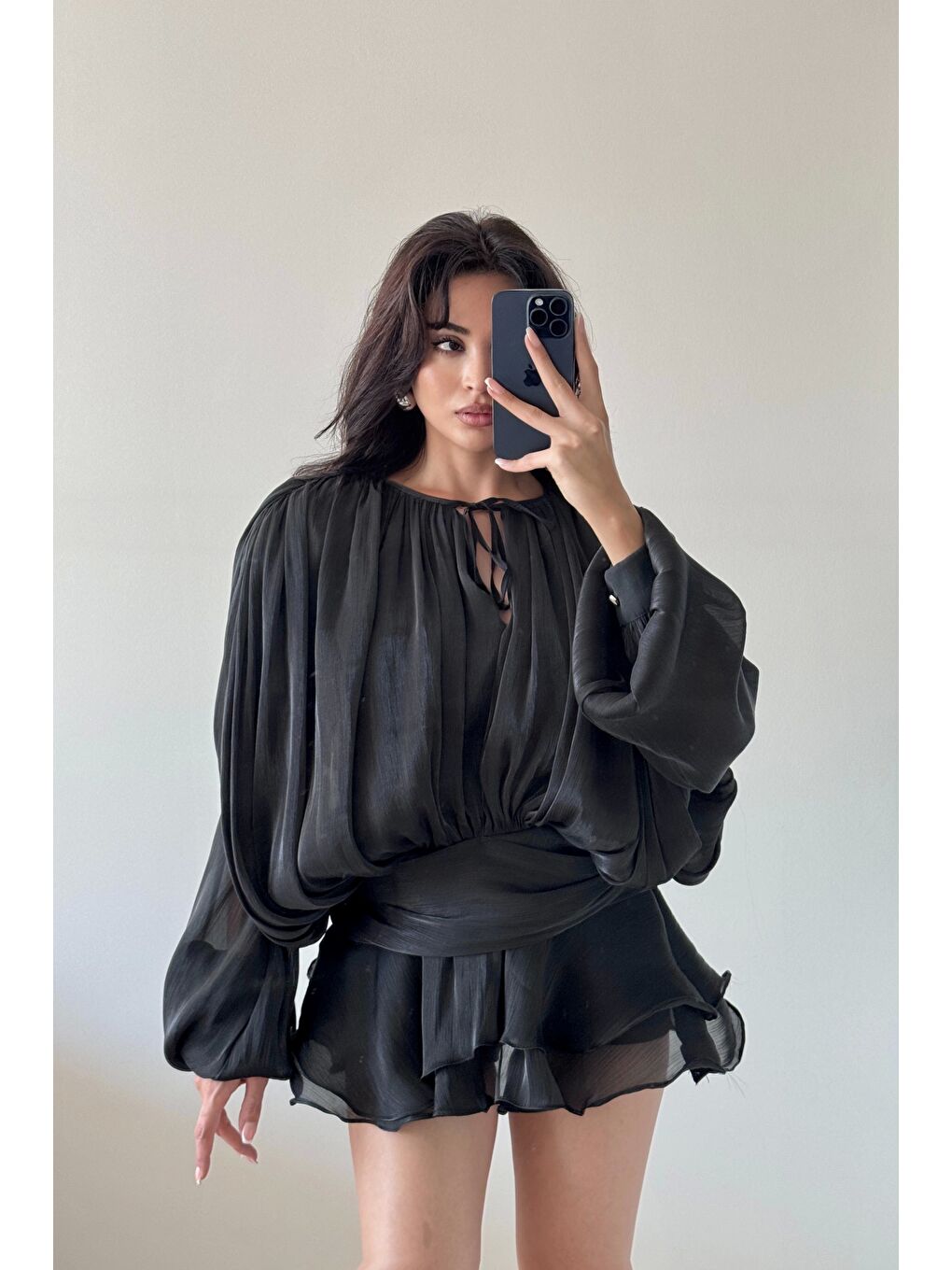 Kadın Siyah Şortlu Elbise (Şortu Astar Şeklinde Ayrıdır.) 1026-221732