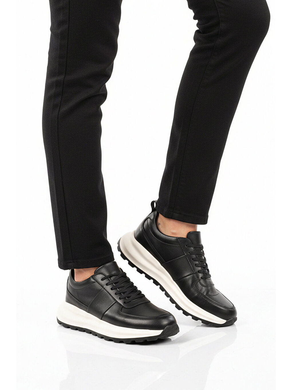 Siyah Beyaz Bağcıklı Erkek Casual Ayakkabı 488 M-1