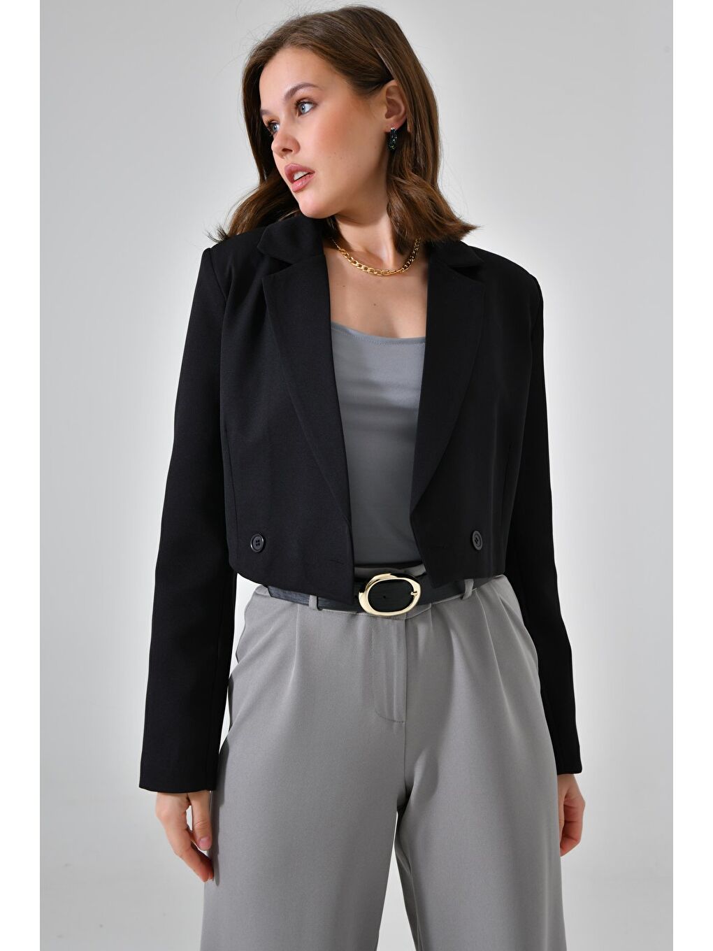 Siyah Kadın Regular Fit Kruvaze Kapama Dokuma Crop Blazer Ceket -Şık & Spor