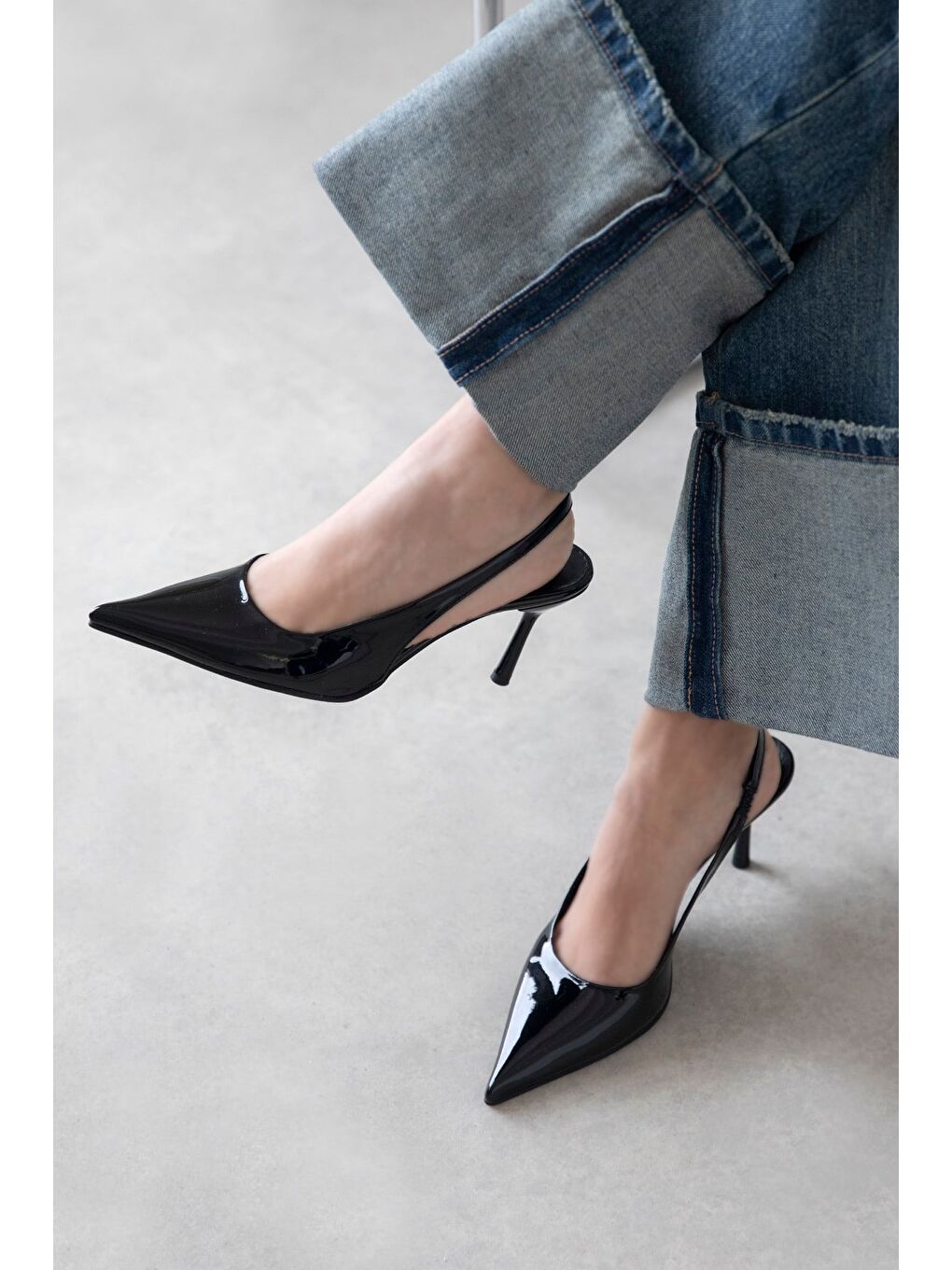 Jeres Kadın Topuklu Rugan Ayakkabı Siyah