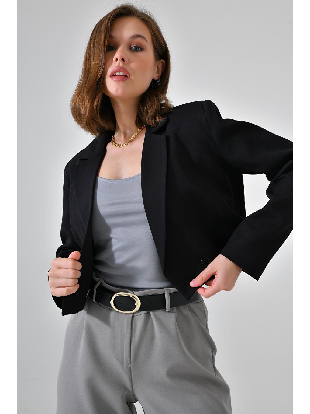 Siyah Kadın Regular Fit Kruvaze Kapama Dokuma Crop Blazer Ceket -Şık & Spor-1