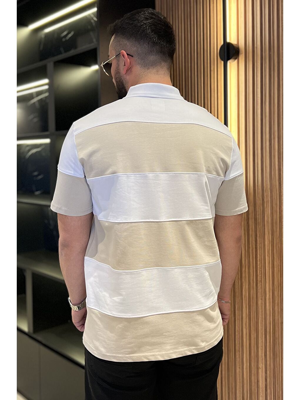 Beyaz Polo Yaka Yarım Fermuarlı Erkek Tişört-2