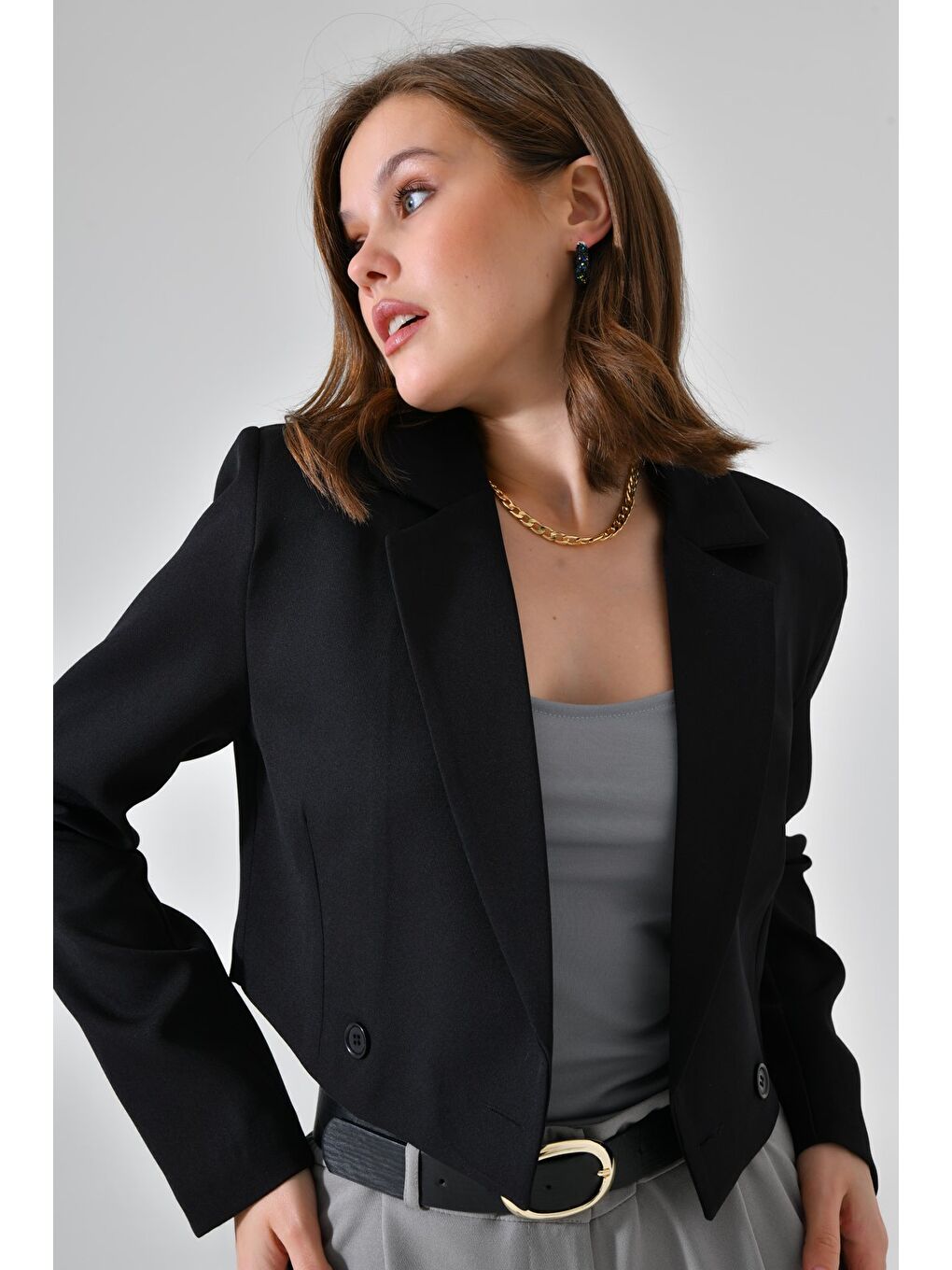 Siyah Kadın Regular Fit Kruvaze Kapama Dokuma Crop Blazer Ceket -Şık & Spor-3