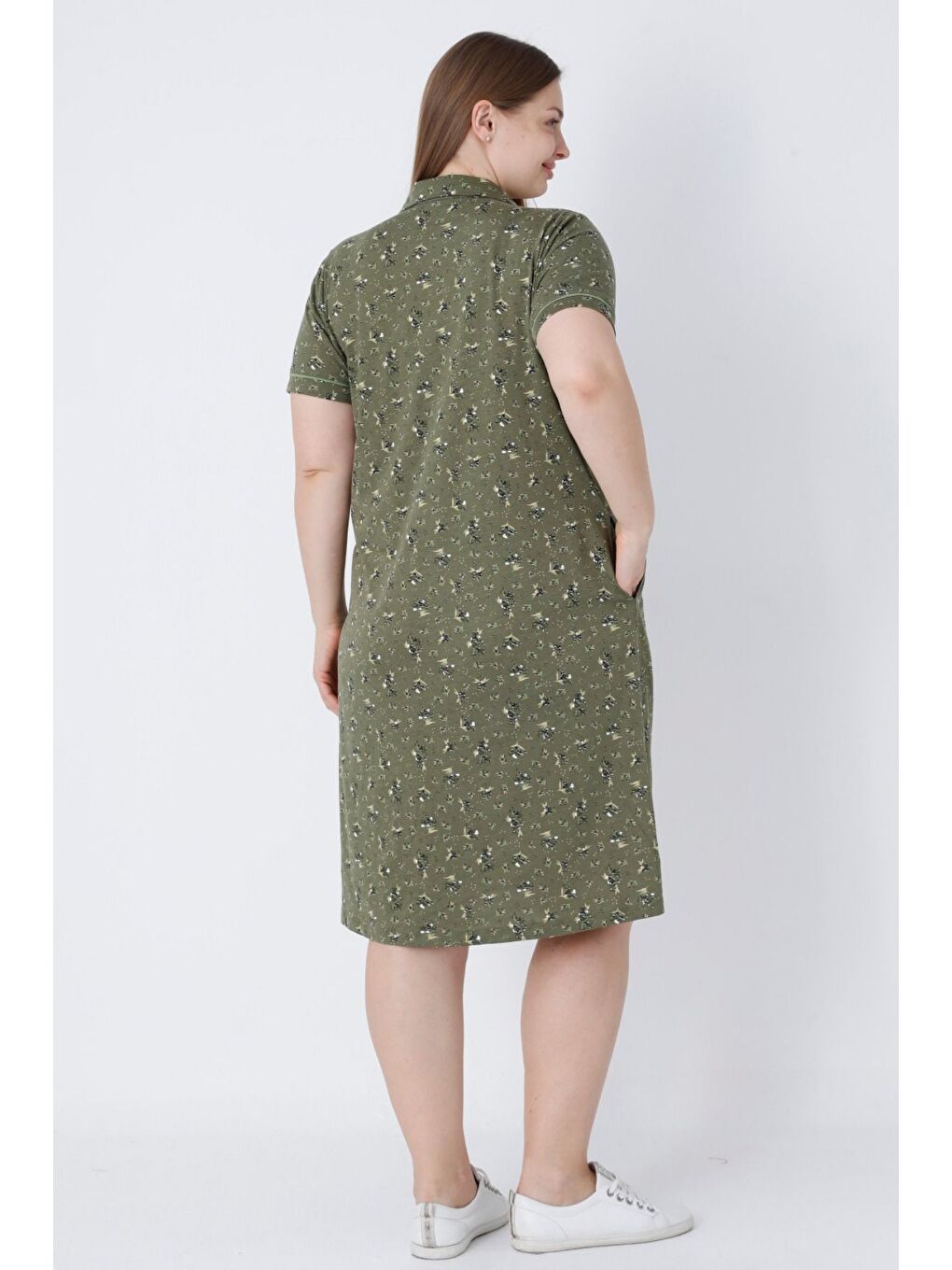 Haki Büyük Beden Çiçek Desenli Pamuklu Kısa Kollu Boydan Düğmeli Biyeli Cepli Elbise-3