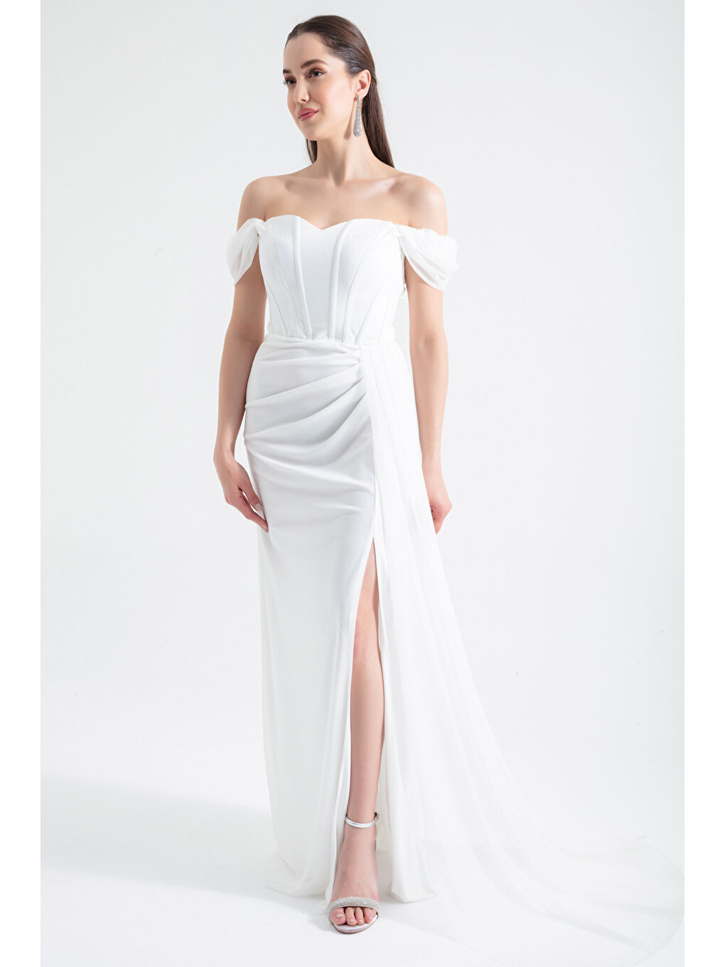 Kadın Beyaz Balen Korse Detaylı Simli Uzun Abiye Elbise-1