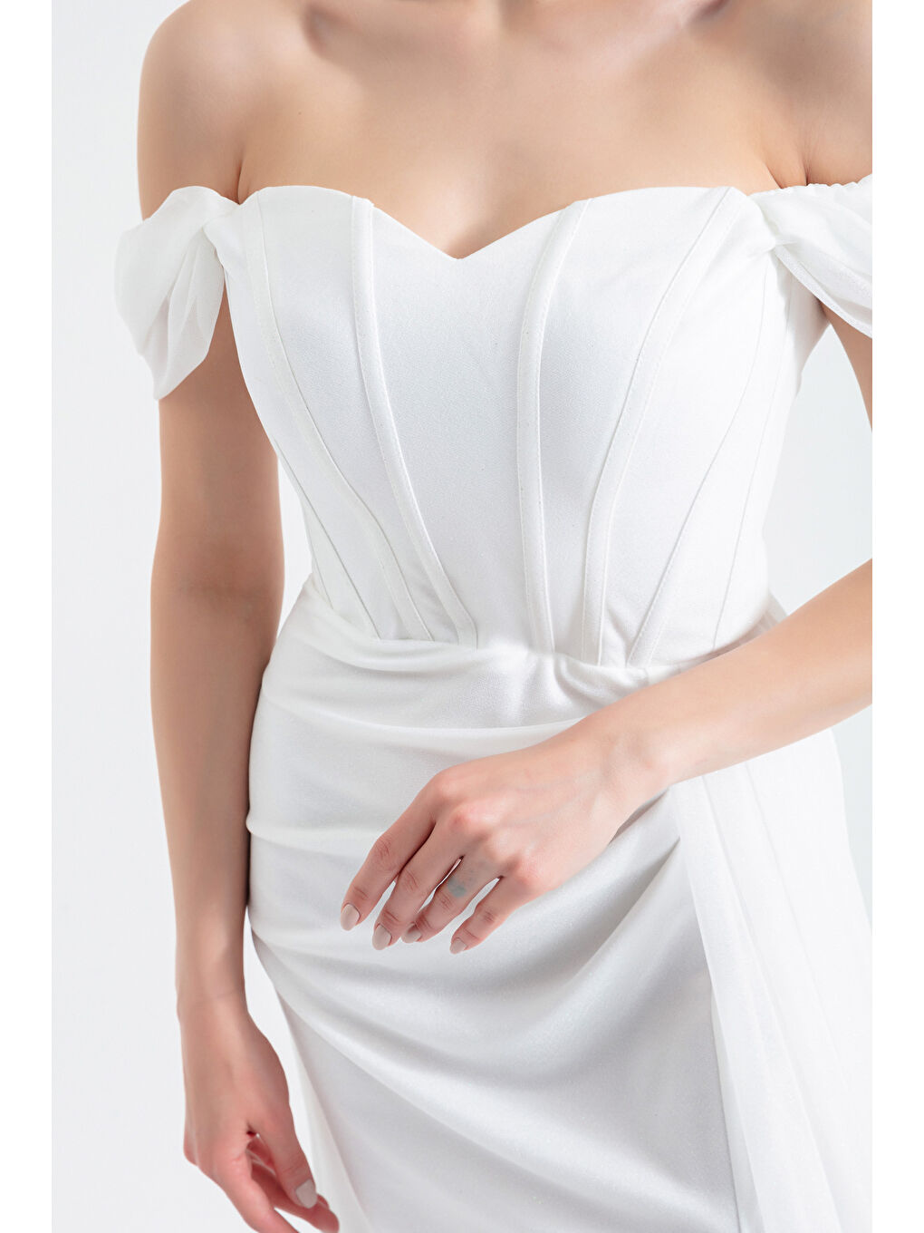 Kadın Beyaz Balen Korse Detaylı Simli Uzun Abiye Elbise-2