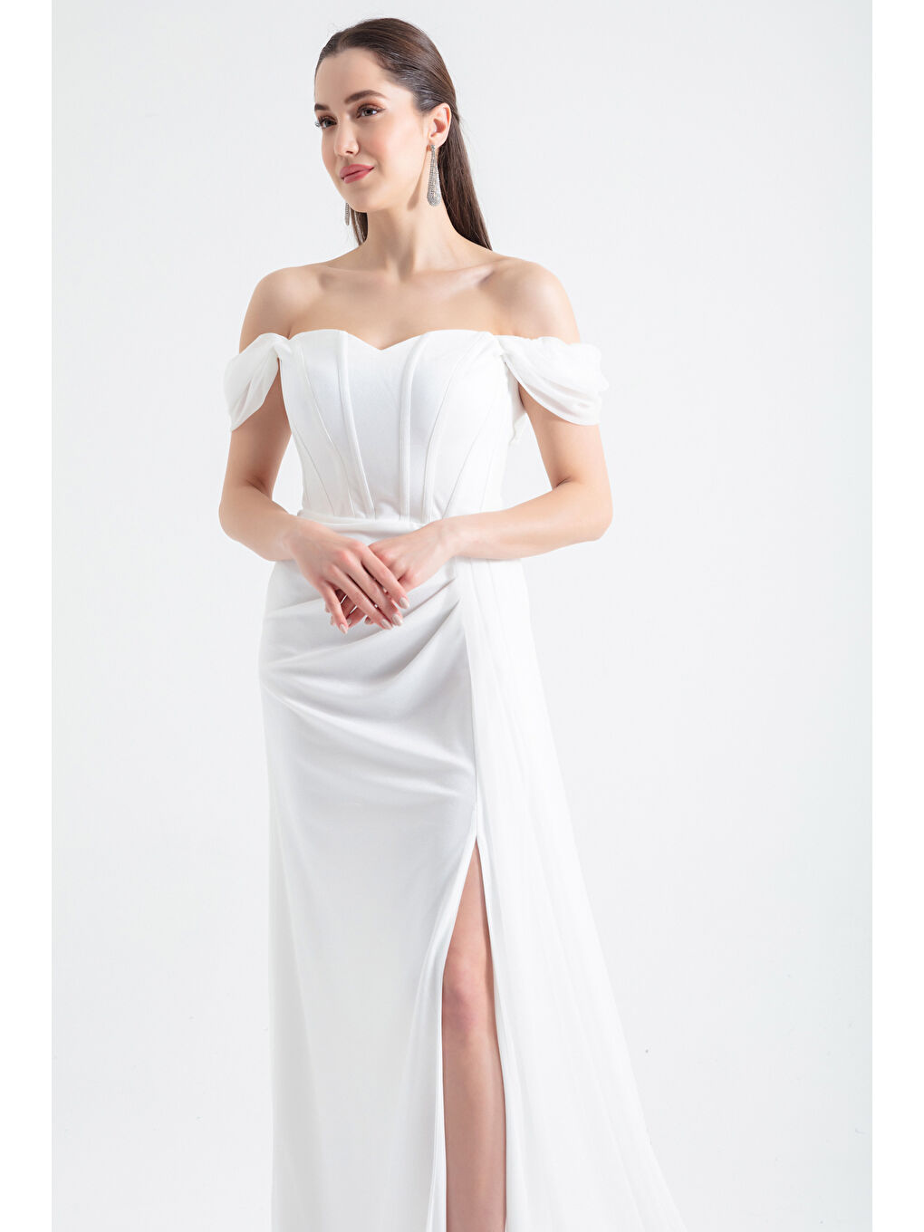 Kadın Beyaz Balen Korse Detaylı Simli Uzun Abiye Elbise-4